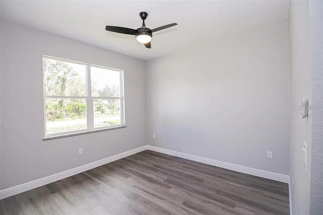 Building Photo - 4510 Boabadilla Ave