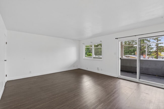 Building Photo - 3216 Delaware St