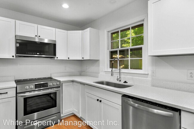Building Photo - 3 br, 2.5 bath House - 2742 Creekbed Lane