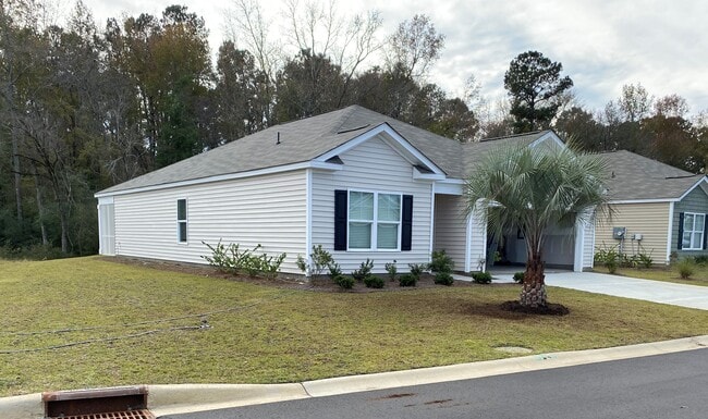 Front - 346 Spruce Pine Way