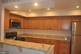 Building Photo - 112 Woodgate Ln