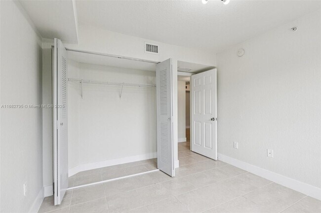 Building Photo - 15470 SW 284th St