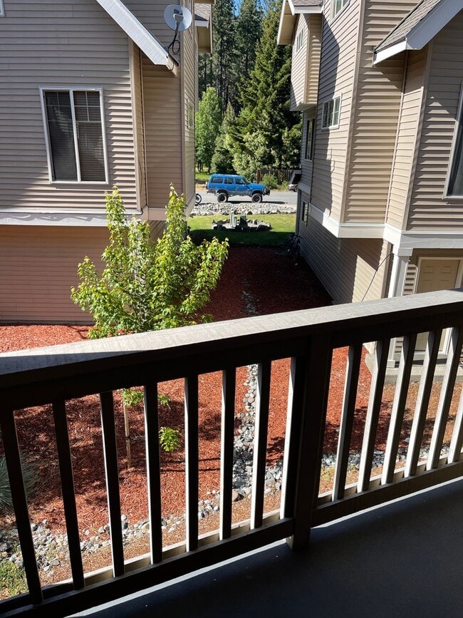Building Photo - 210 Sage Brook Ln