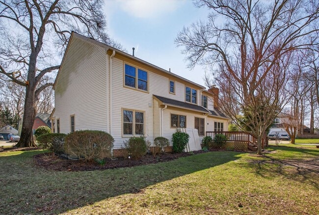 Building Photo - 5 Bed, 2.5 Bath Home in the Heart of Red Mill Farms