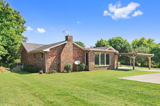 Building Photo - 3595 Martins Chapel Rd