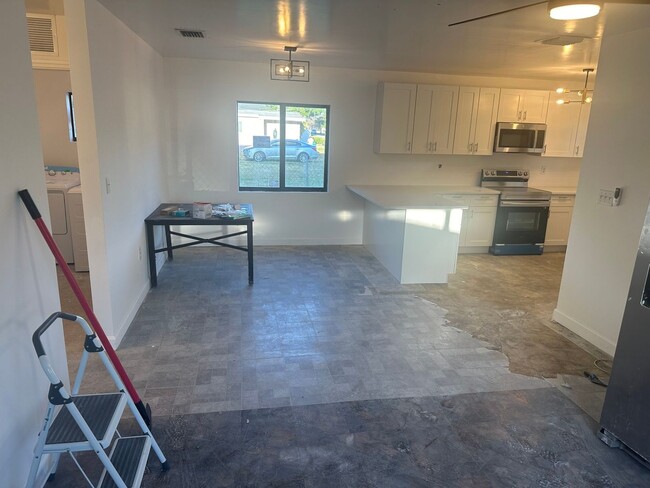 Building Photo - 4 Bedroom Duplex in Miami