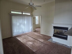 Building Photo - Spacious 2 Bed + 2 Bath Condo | 1,104 Sq Ft | Gas Fireplace | Private Balcony | Natural Light Filled