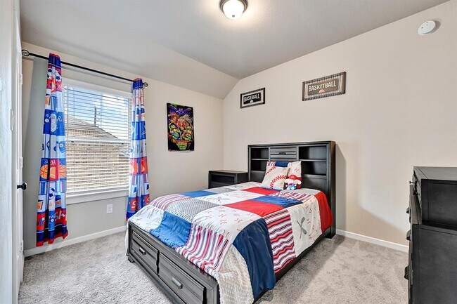 Building Photo - 7006 Winterberry Gln Ln