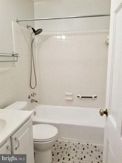 Building Photo - Charming 3-Bedroom Rental in Falls Church with 2 Full Baths and Spacious Layout!