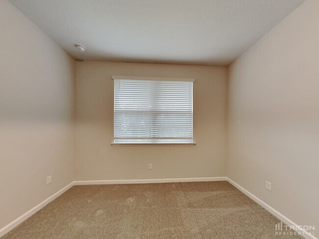 Building Photo - 298 Charlie Way
