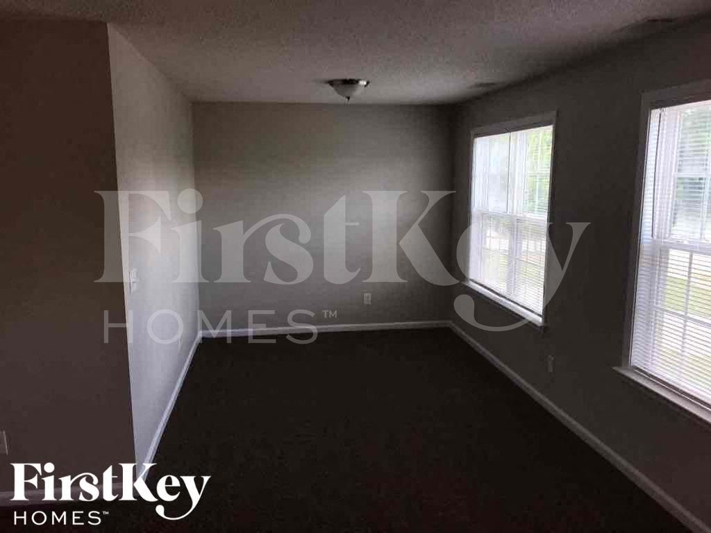 Building Photo - 8000 Burly Wood Way