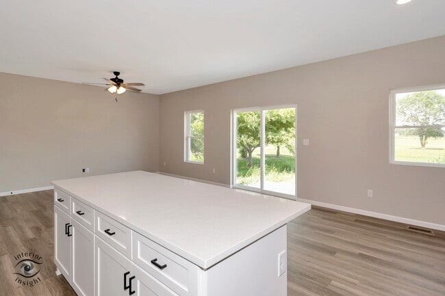 Building Photo - 1317 Sioux Turn