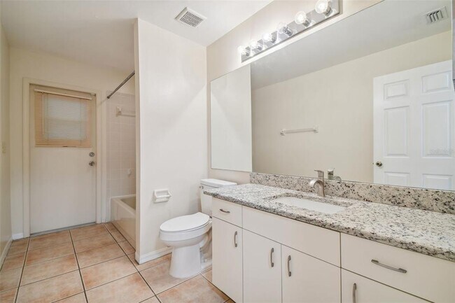 Building Photo - 2342 Tioga Dr