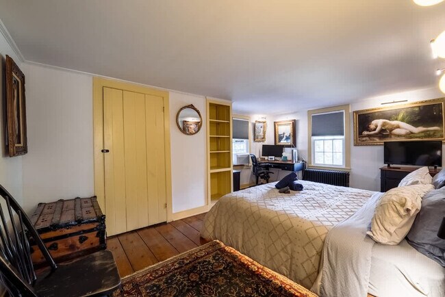 Building Photo - 1357 Canal Rd