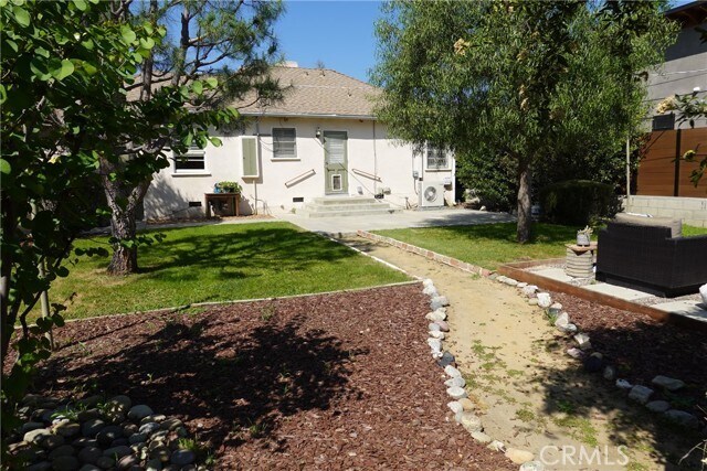 Building Photo - 4828 Norwich Ave