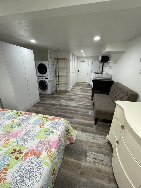 Building Photo - 836 E 400 N