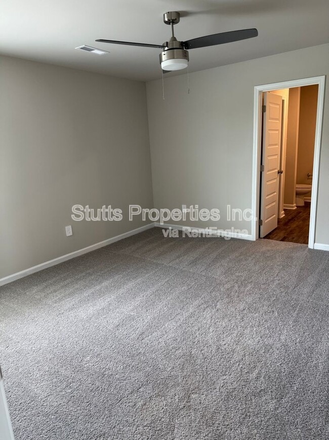 Building Photo - 4134 River Bend Rd