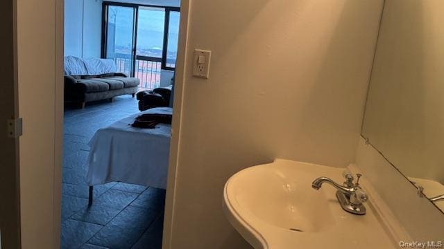 Building Photo - 150-38 Union Tpke Un