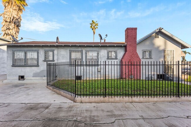 Building Photo - 1507 W 84th Pl