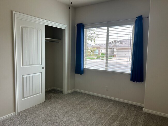 Building Photo - Spacious Single-Level Living in St. George!