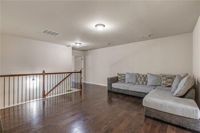 Building Photo - 2309 Oakton Pl