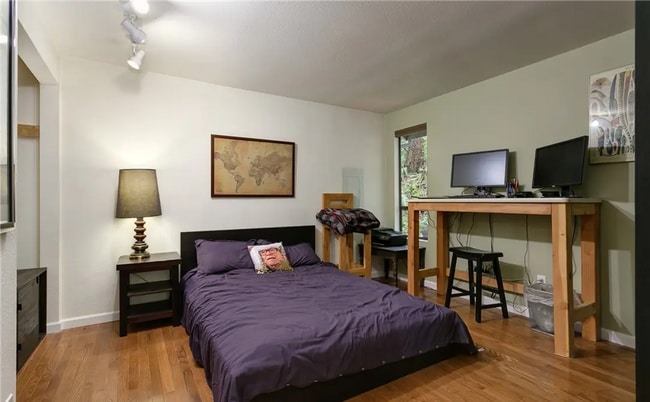 Building Photo - 62 Louise View Dr