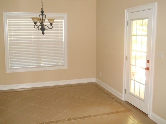 Building Photo - Great home in the city in the Vineyards S/D!