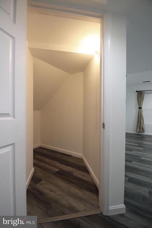 Building Photo - 9577 5th Pl