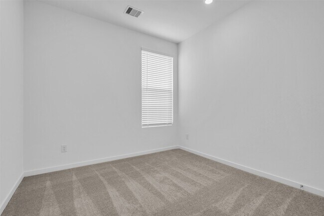 Building Photo - 29527 Saddleview Dr