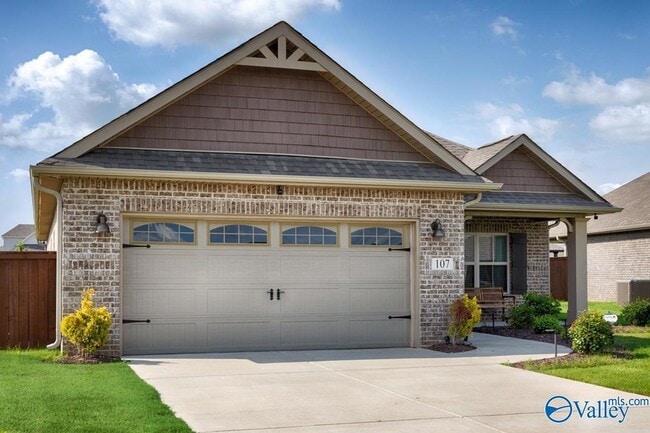 Primary Photo - 107 Havner Dr