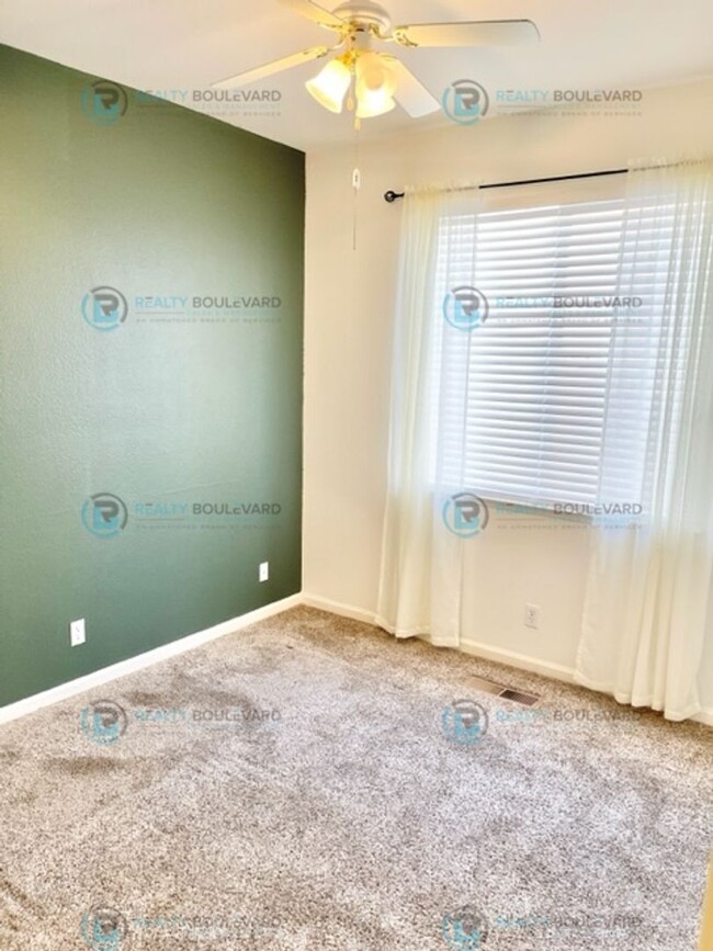 Building Photo - Charming 3-Bedroom Home in Sky Vista Villa...