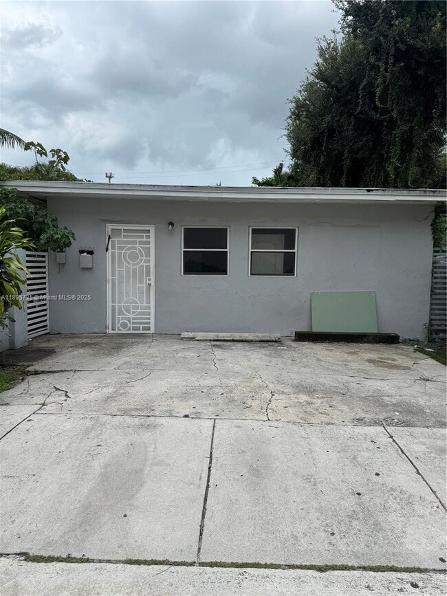 Building Photo - 7009 NW 5th Ave