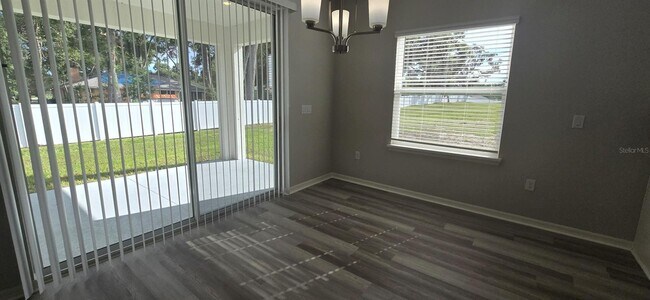 Building Photo - 7501 SW 107th Ln
