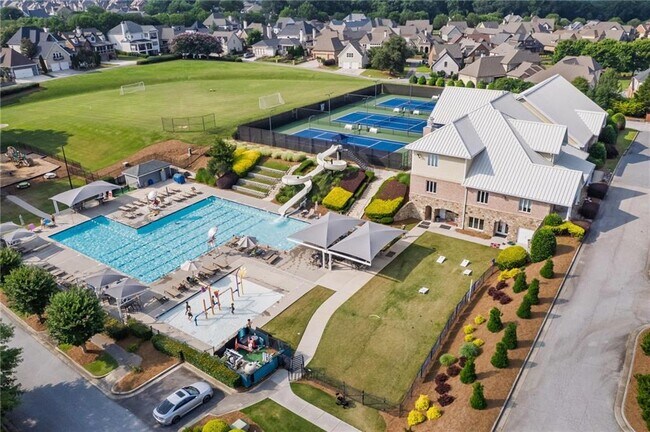 Building Photo - 105 Chablis Ct