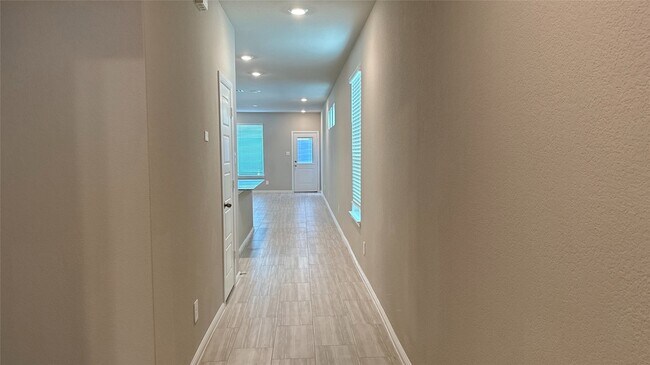 Building Photo - 3025 Pecan Farm Ln