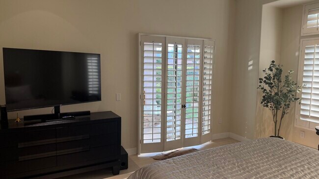 Building Photo - 37672 Breeze Way