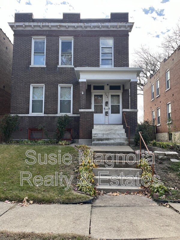 Building Photo - 736 Dover Pl