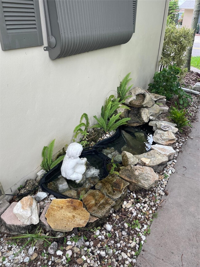 Building Photo - 4401 NW 43rd Ave