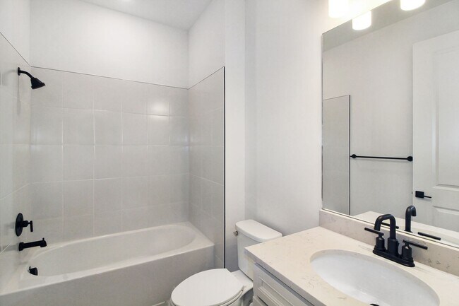 Building Photo - Beachwalk Annual Pool Home for Rent