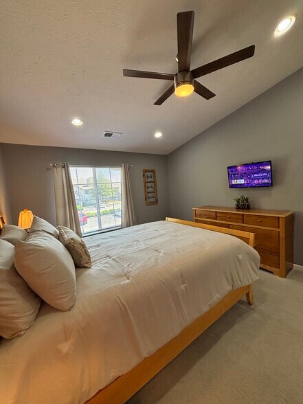 Building Photo - 248 Legends Creek Pl