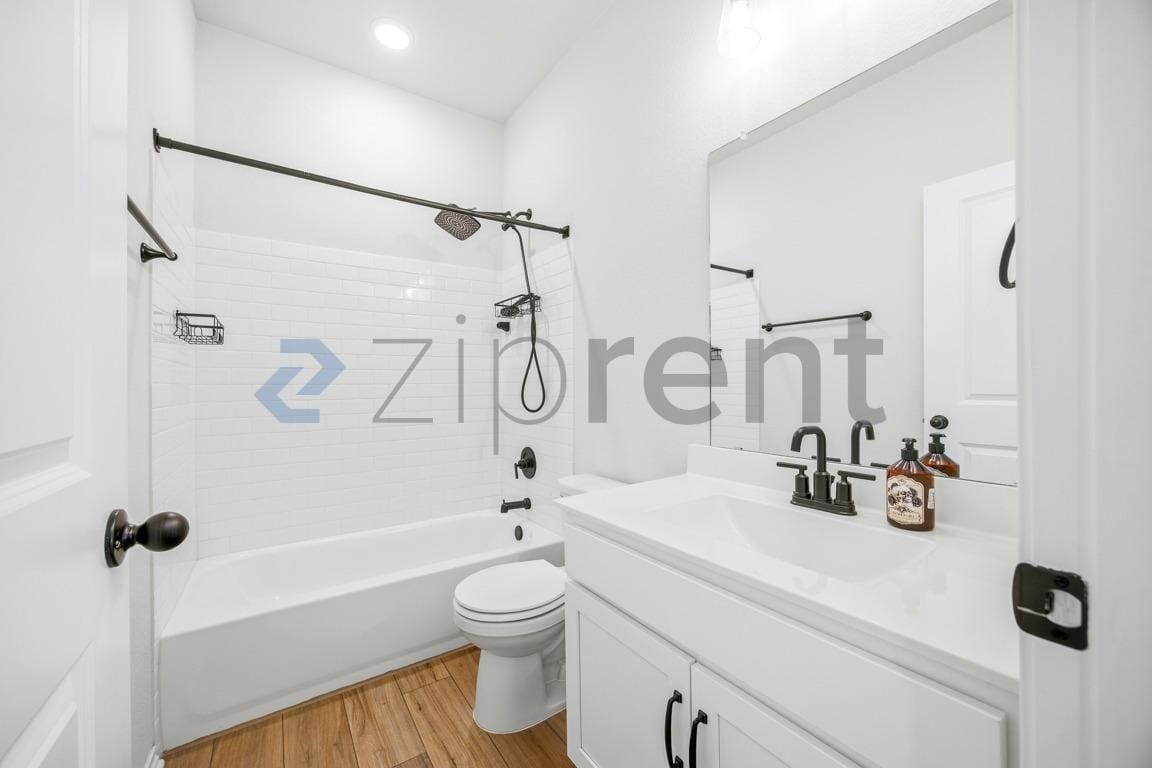 Building Photo - 7063 Sycamore Pass