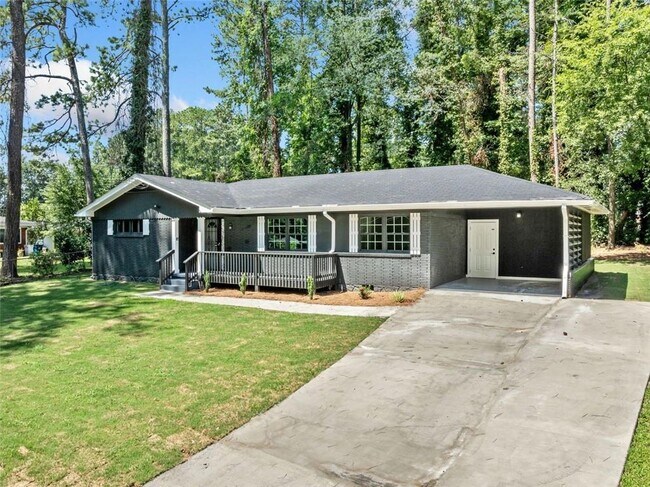 Building Photo - 1905 Fort Valley Dr SW