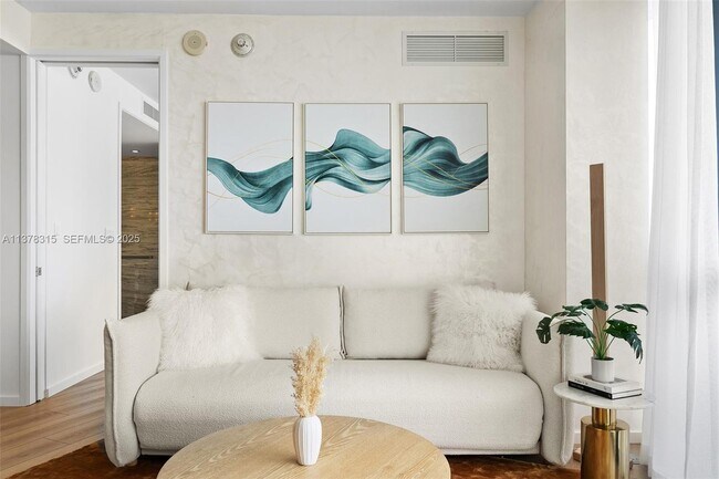 Building Photo - 2201 Collins Ave