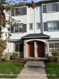 Building Photo - South Cooper Mountain Townhome in the West...