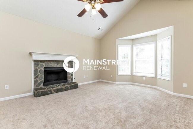 Building Photo - 4 Bedroom Pet-Friendly Home in Lawrenceville, GA with Main Street Renewal