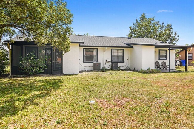 Building Photo - 811 W Magnolia St