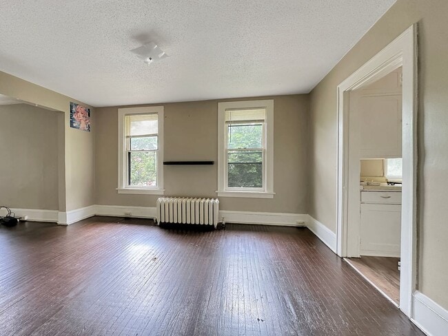 Building Photo - 3103 Dupont Ave S