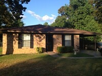 Building Photo - Cute 2 br 1 ba home for lease on corner lo...