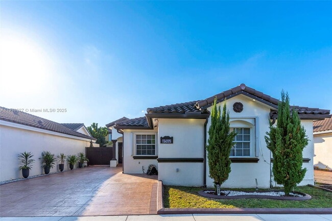 Building Photo - 9532 SW 154th Pl