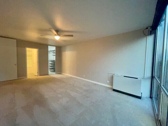 Building Photo - 3100 E Cherry Creek South Dr